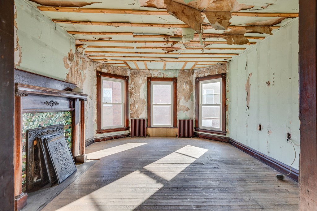293 W Main Street