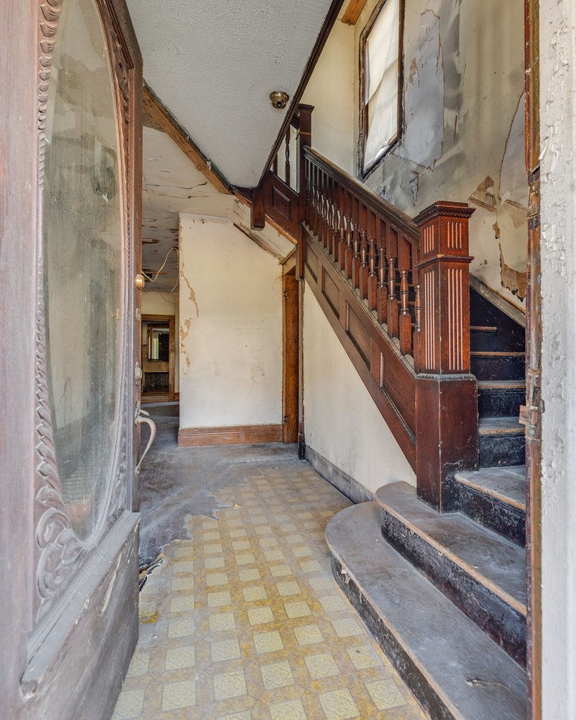 293 W Main Street