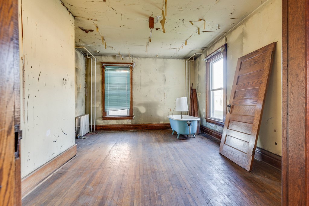 293 W Main Street