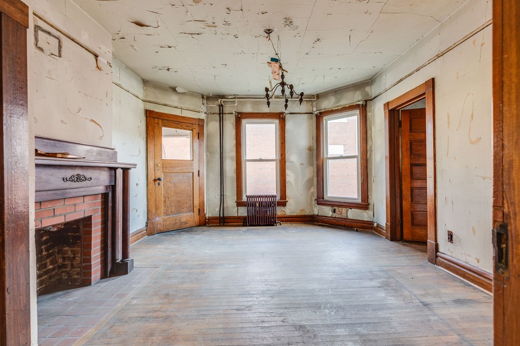 293 W Main Street