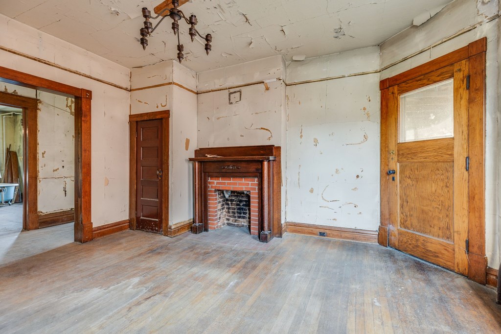 293 W Main Street