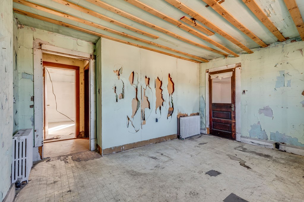 293 W Main Street