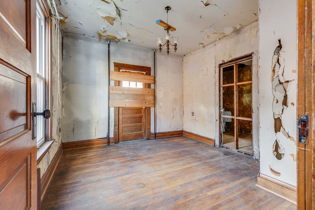293 W Main Street