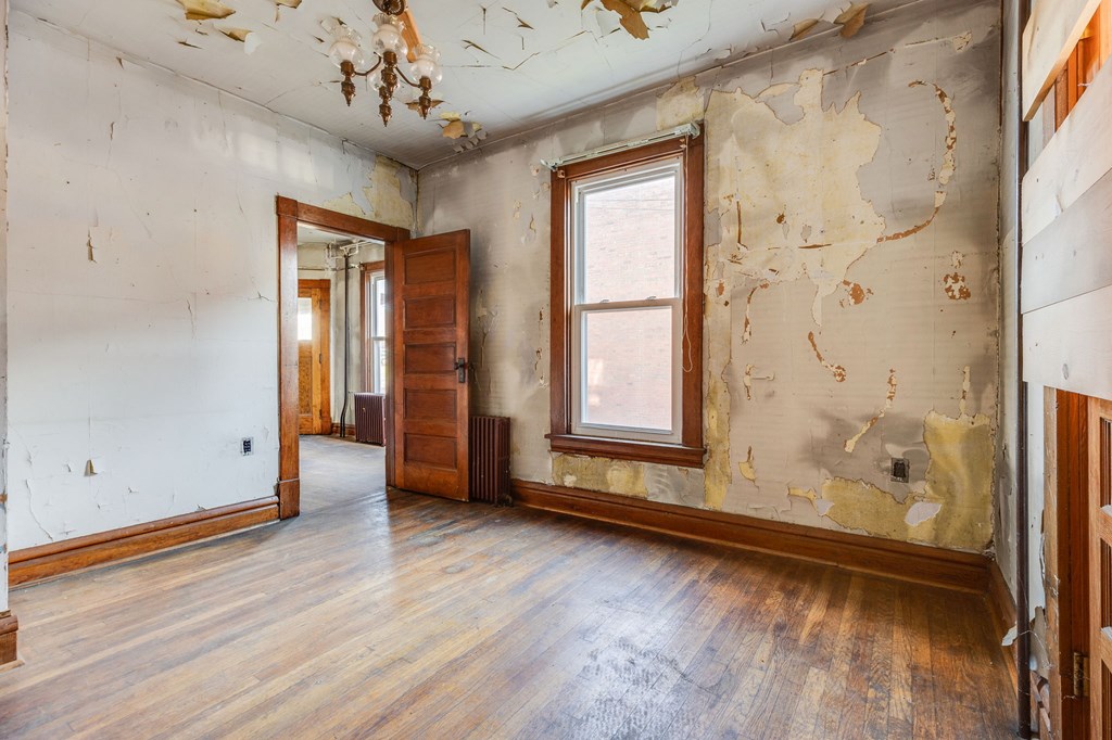 293 W Main Street
