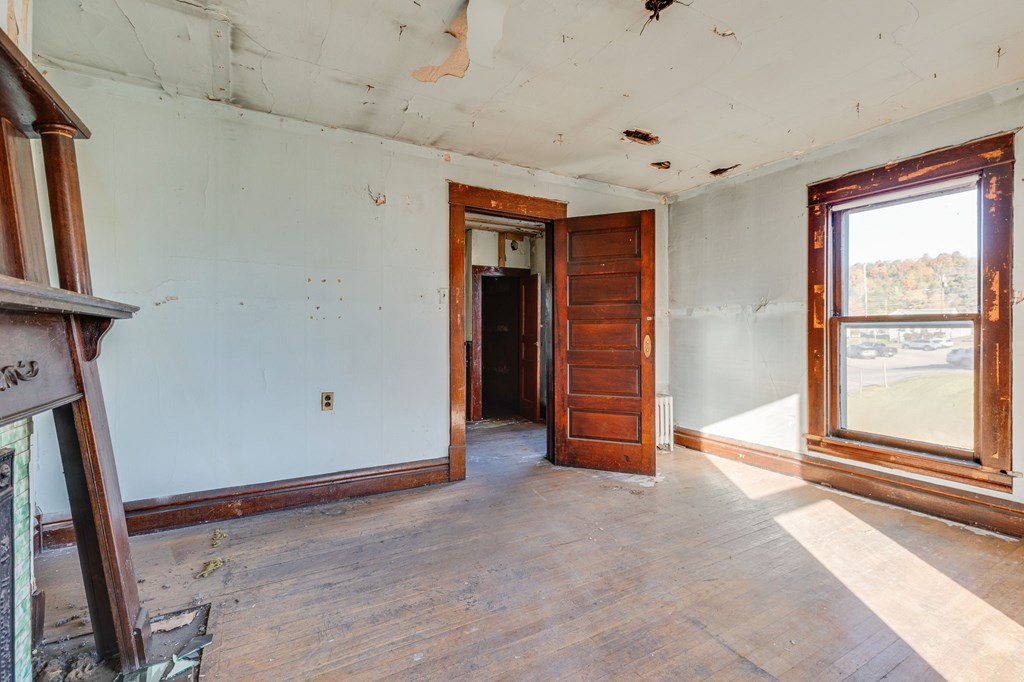 293 W Main Street