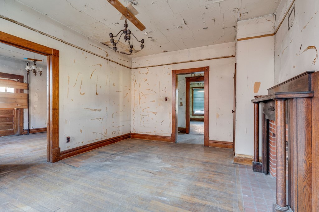 293 W Main Street