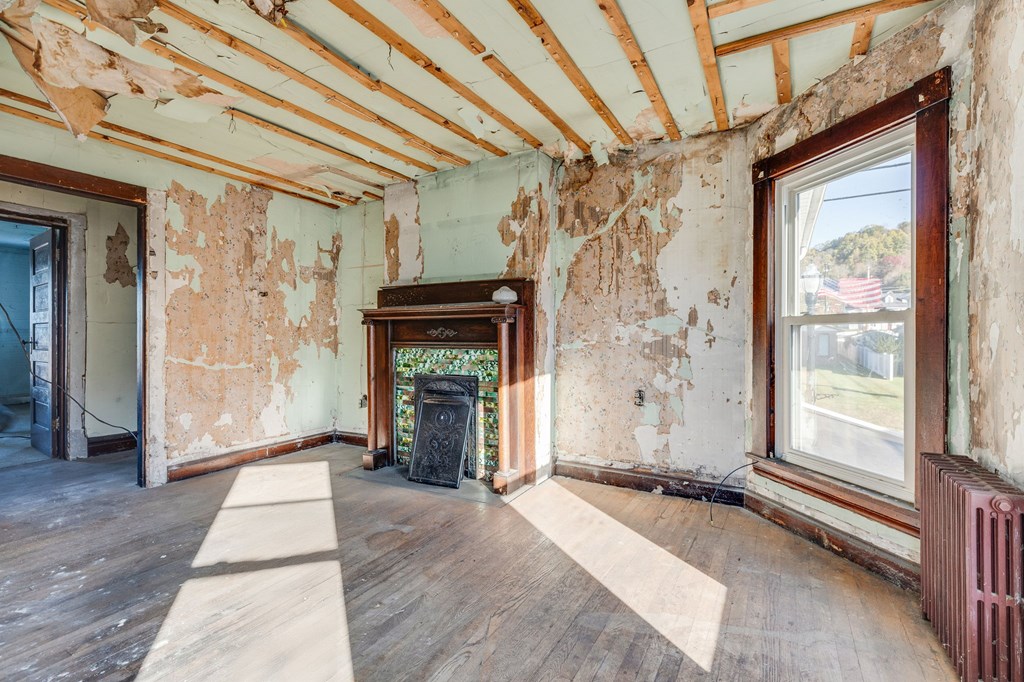 293 W Main Street