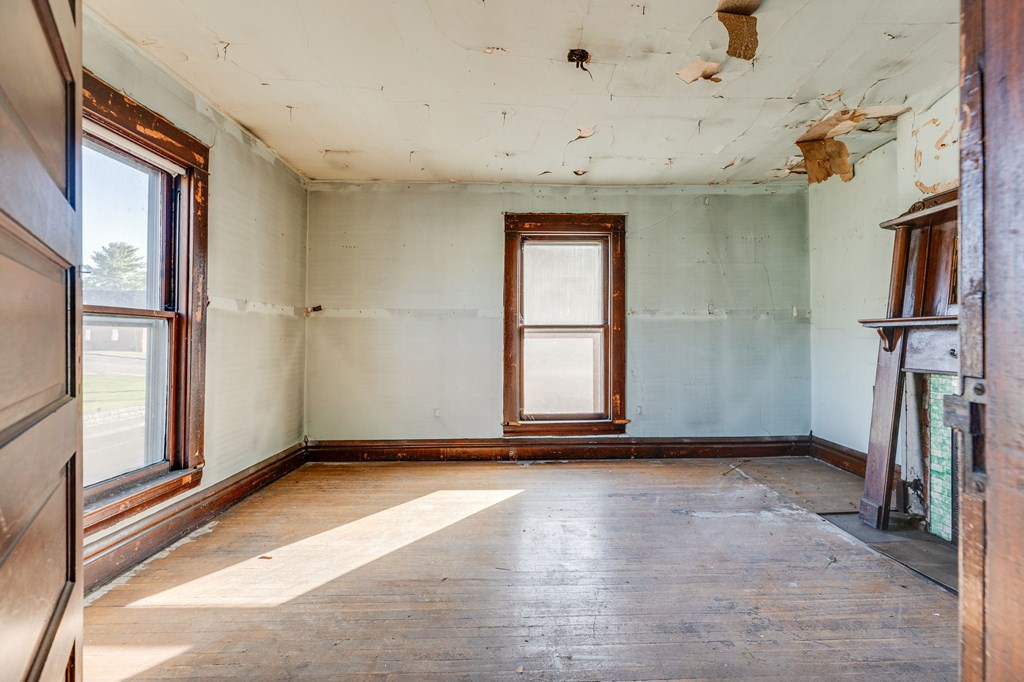 293 W Main Street