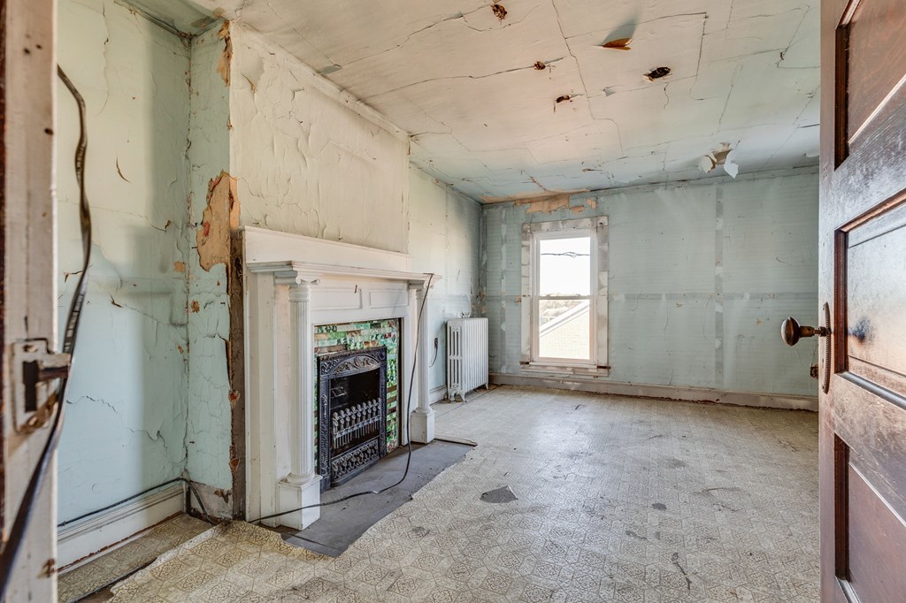 293 W Main Street