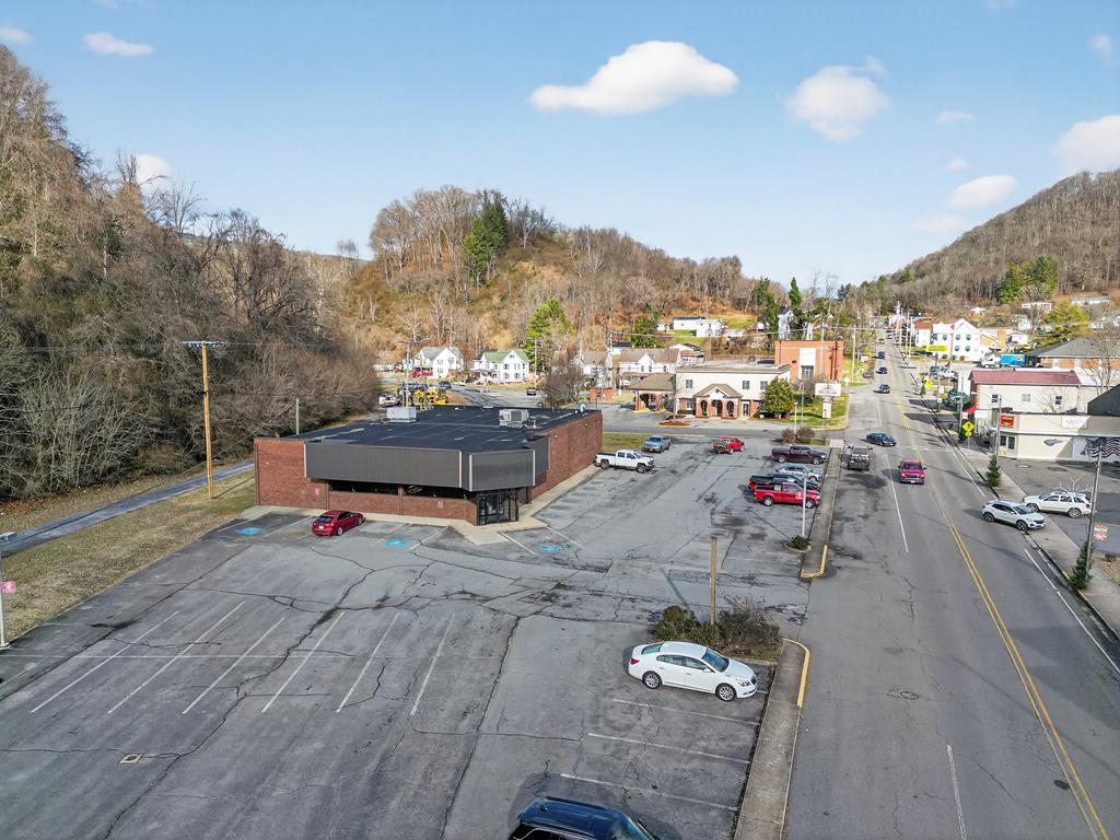113 E Main St