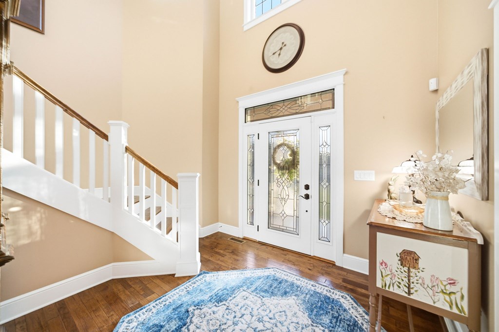 568 Oak Circle Dr.