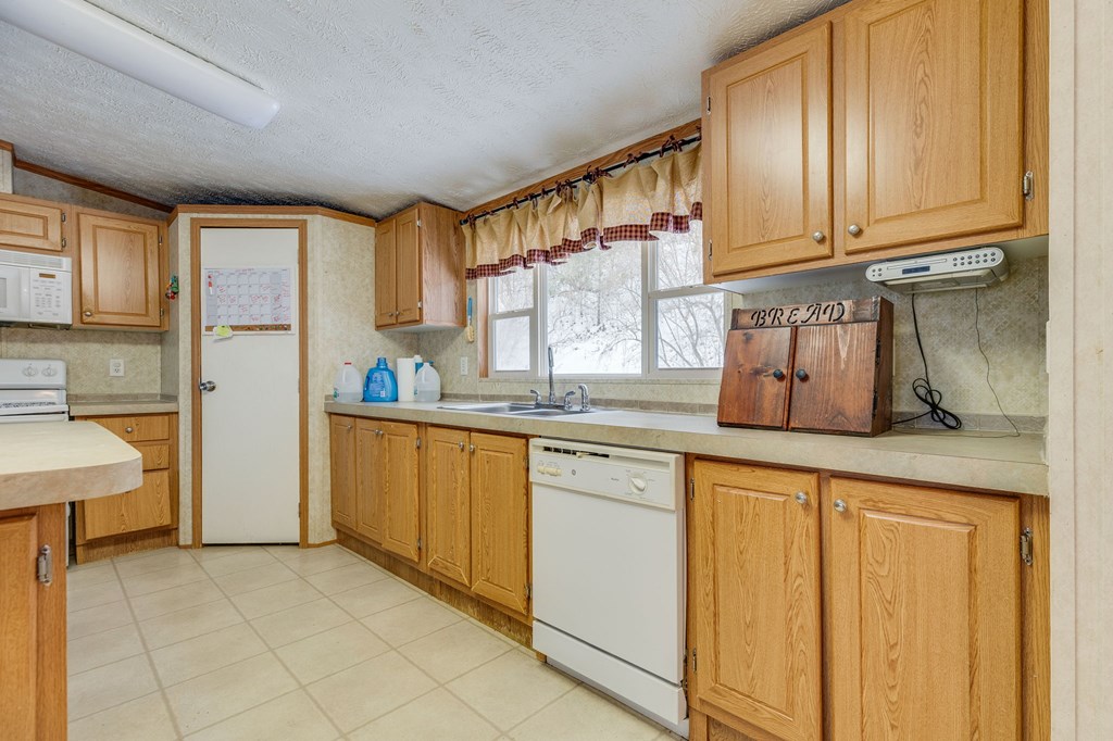 483 Long Branch