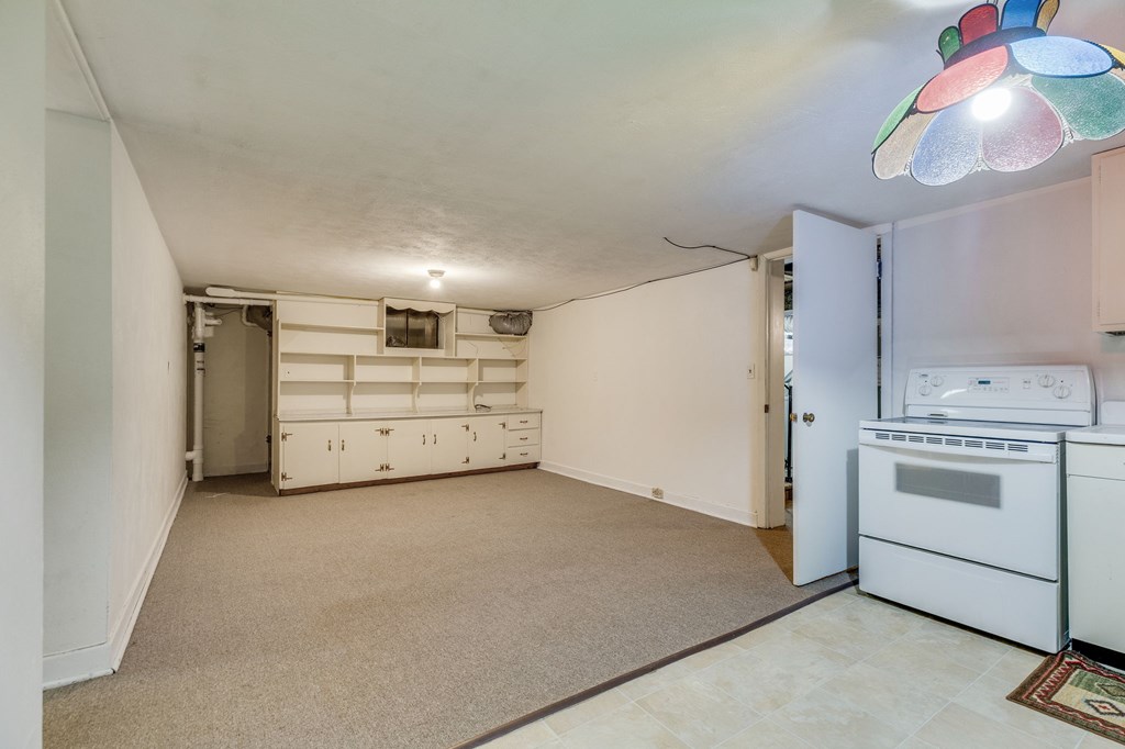 622 W Main St.