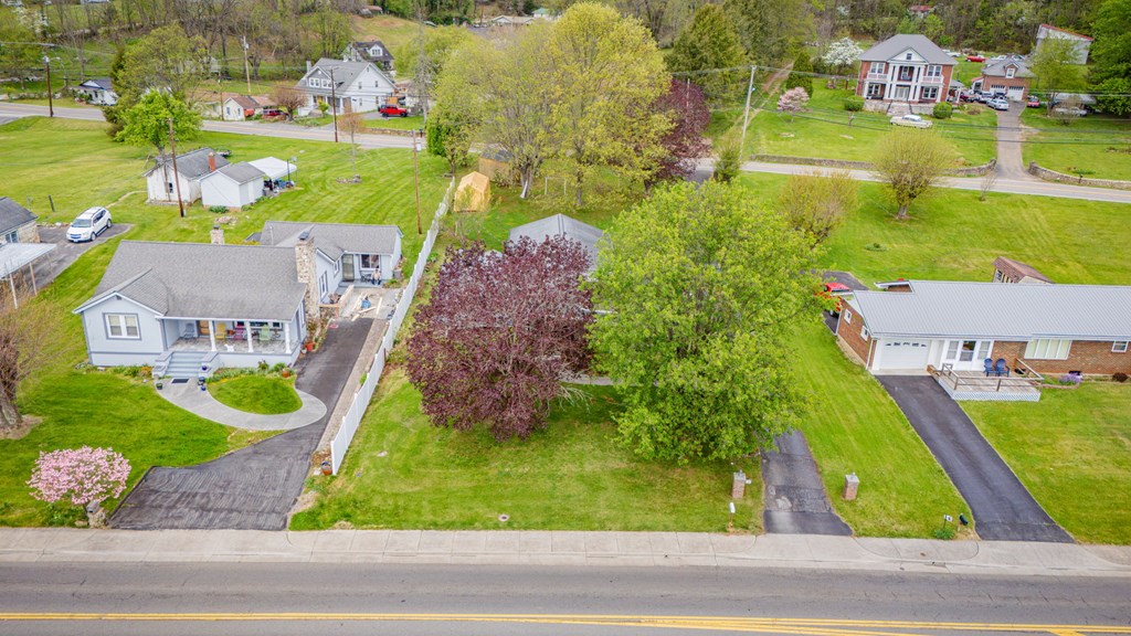 622 W Main St.