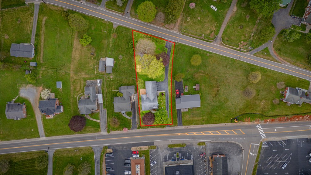 622 W Main St.