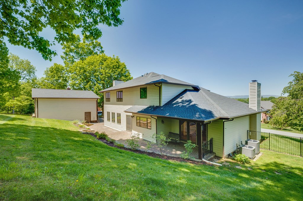390 Winterham Dr