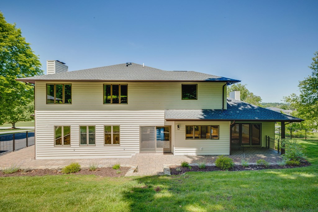 390 Winterham Dr