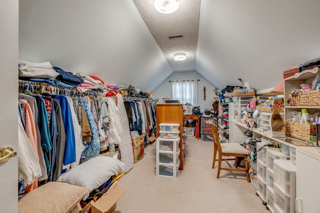 33307 Graceland Ln