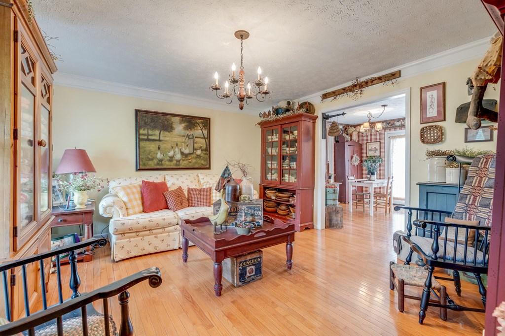 33307 Graceland Ln