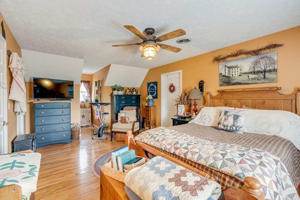 33307 Graceland Ln