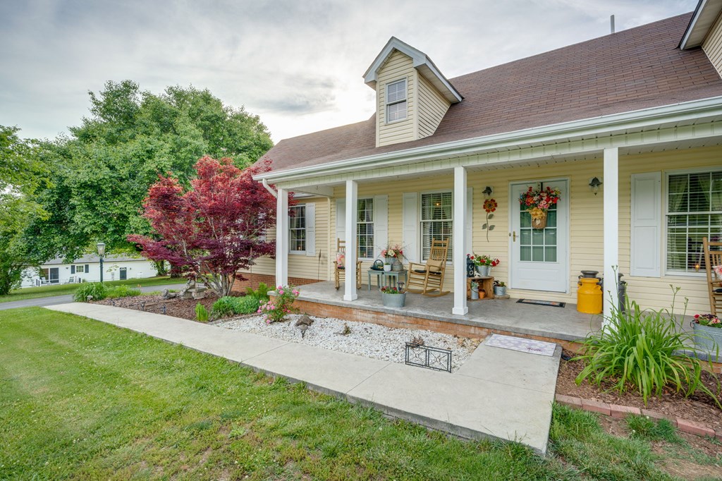 33307 Graceland Ln