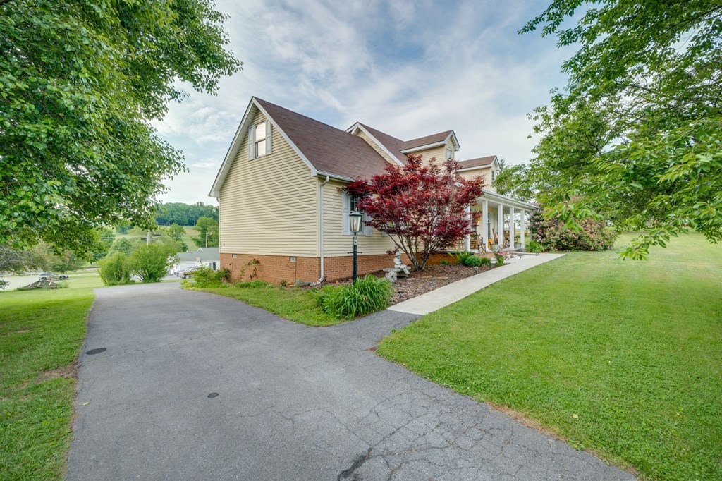 33307 Graceland Ln