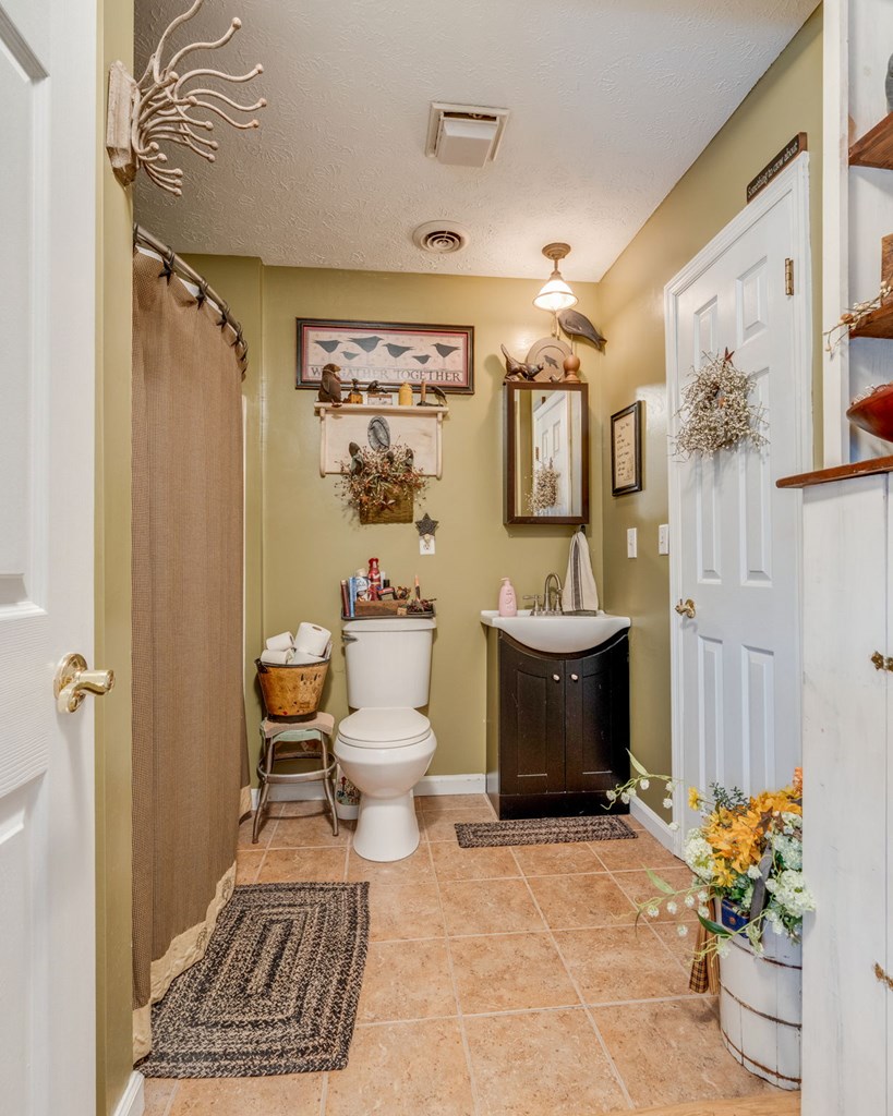 33307 Graceland Ln