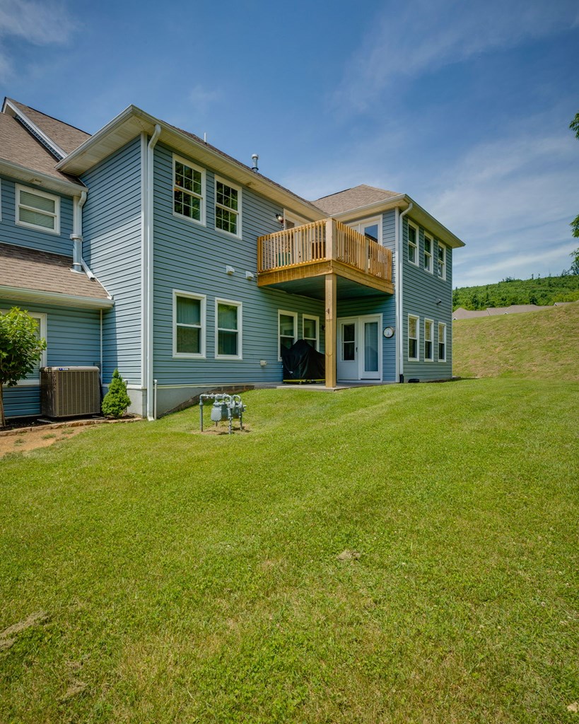 100 Gardenside Blvd
