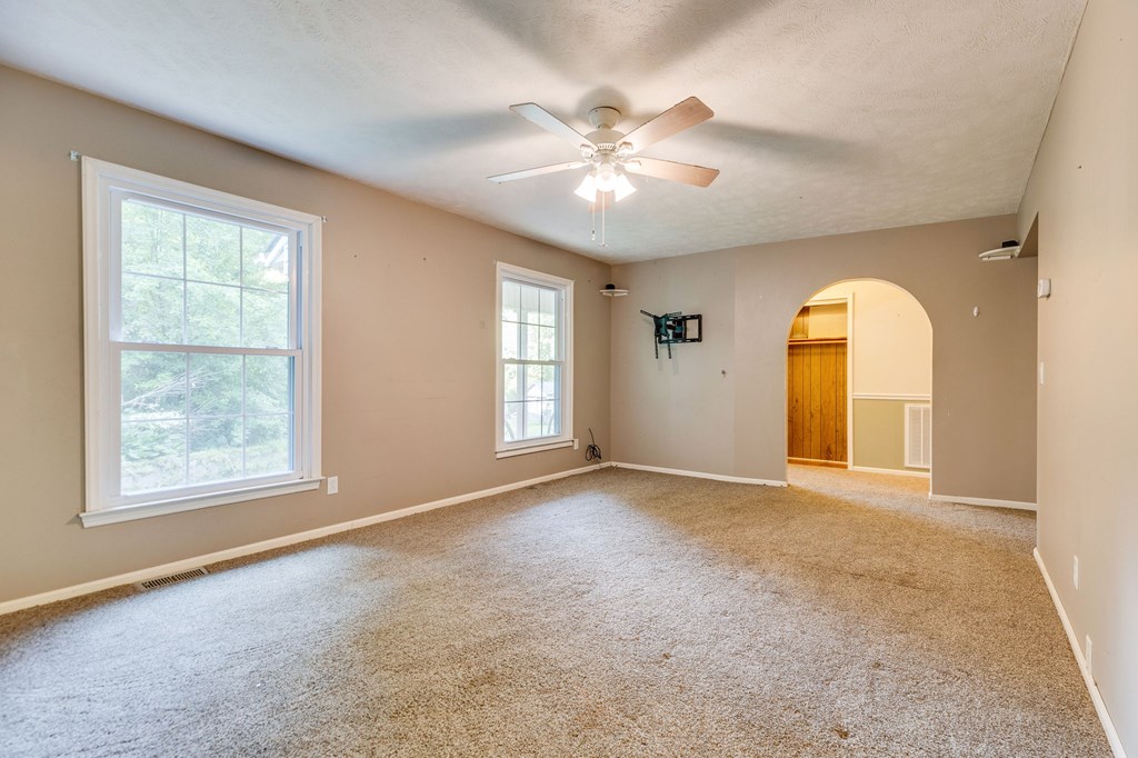 8775 Sandlick Rd