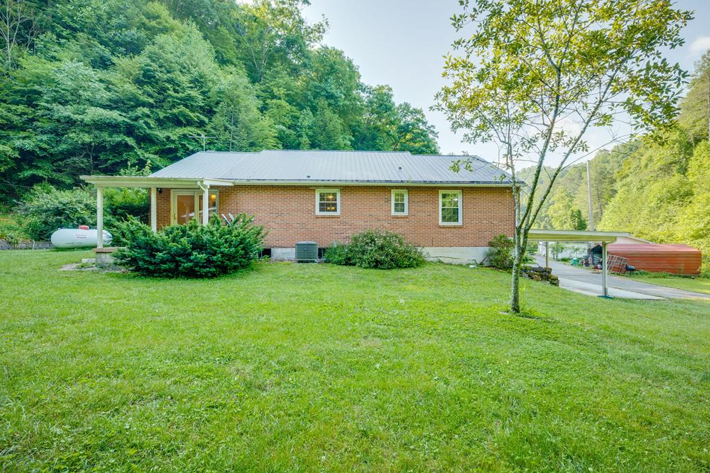 8775 Sandlick Rd