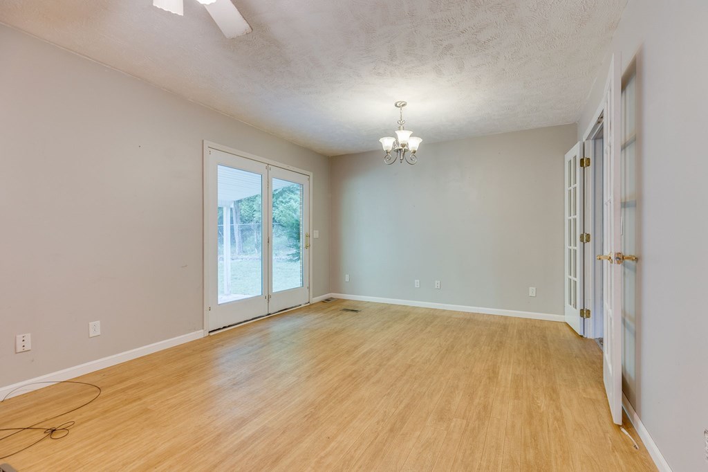 8775 Sandlick Rd