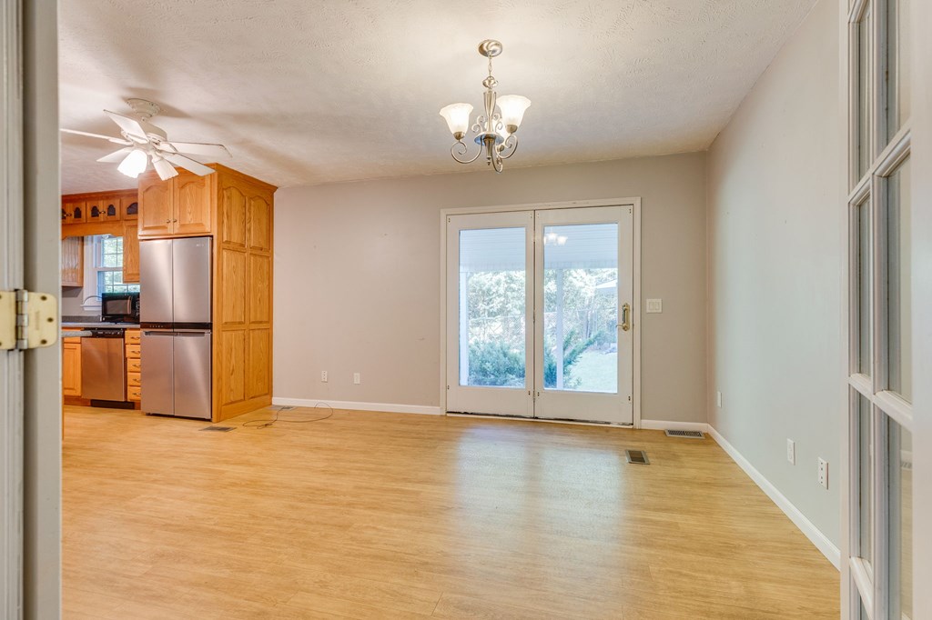 8775 Sandlick Rd