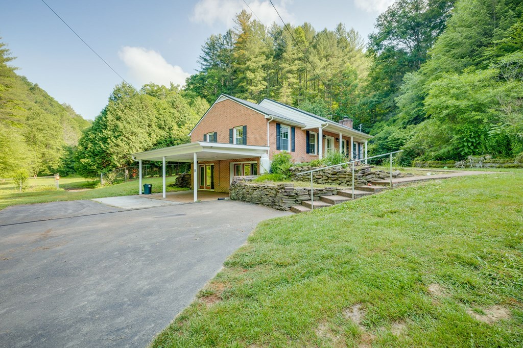 8775 Sandlick Rd