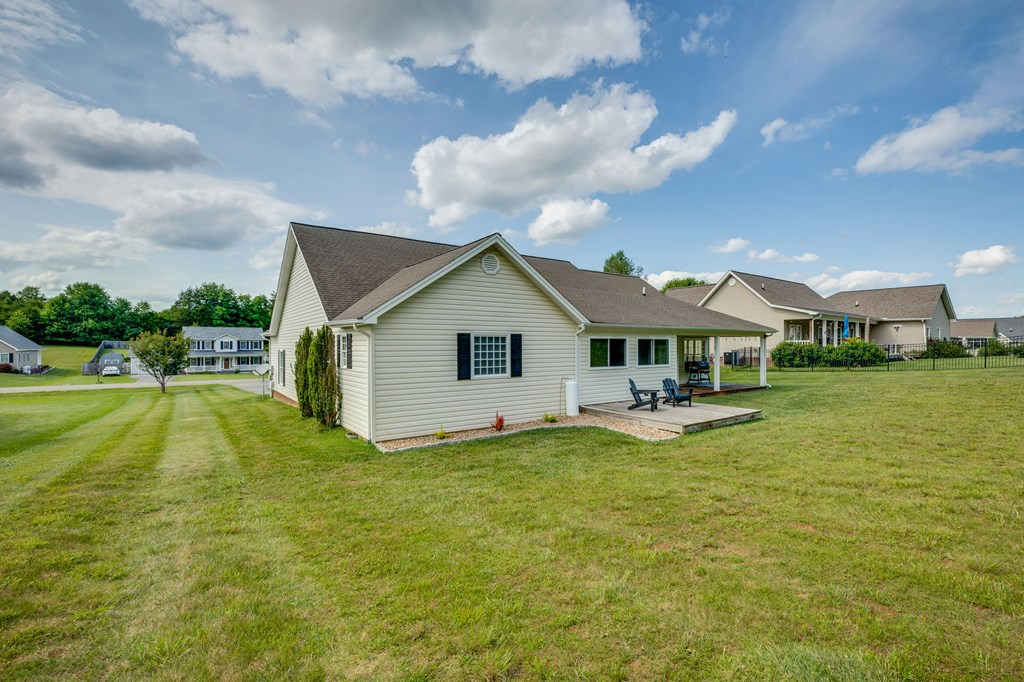 687 Donald C Moore Dr.