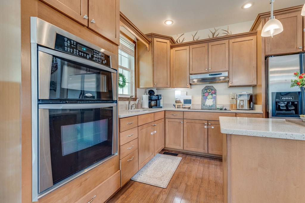 472 Evas Walk