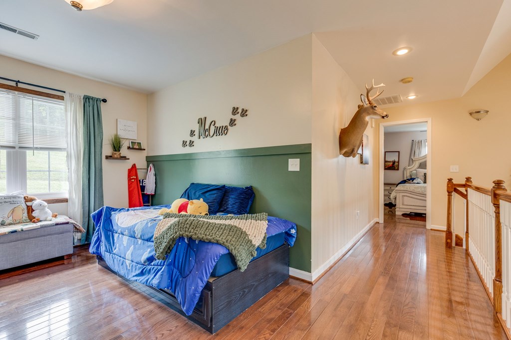 472 Evas Walk