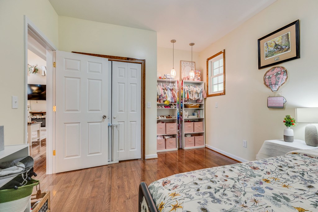 472 Evas Walk