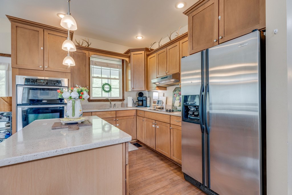 472 Evas Walk