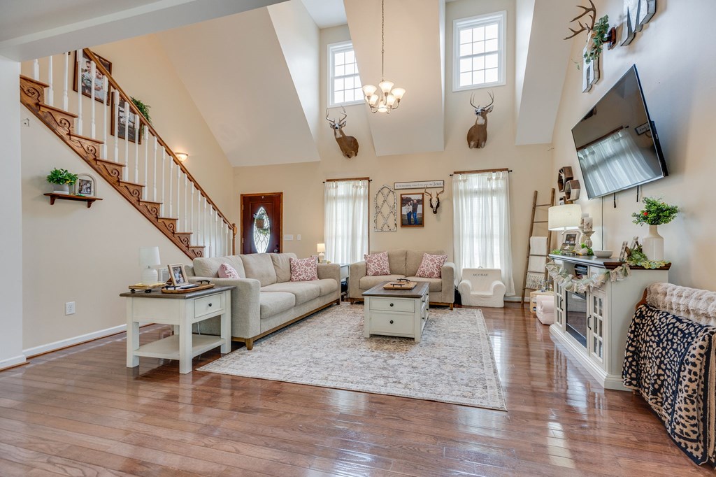 472 Evas Walk