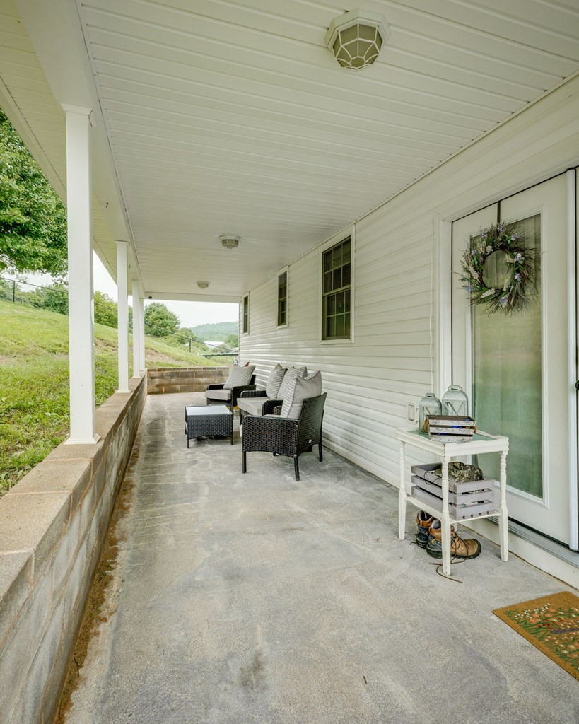 472 Evas Walk