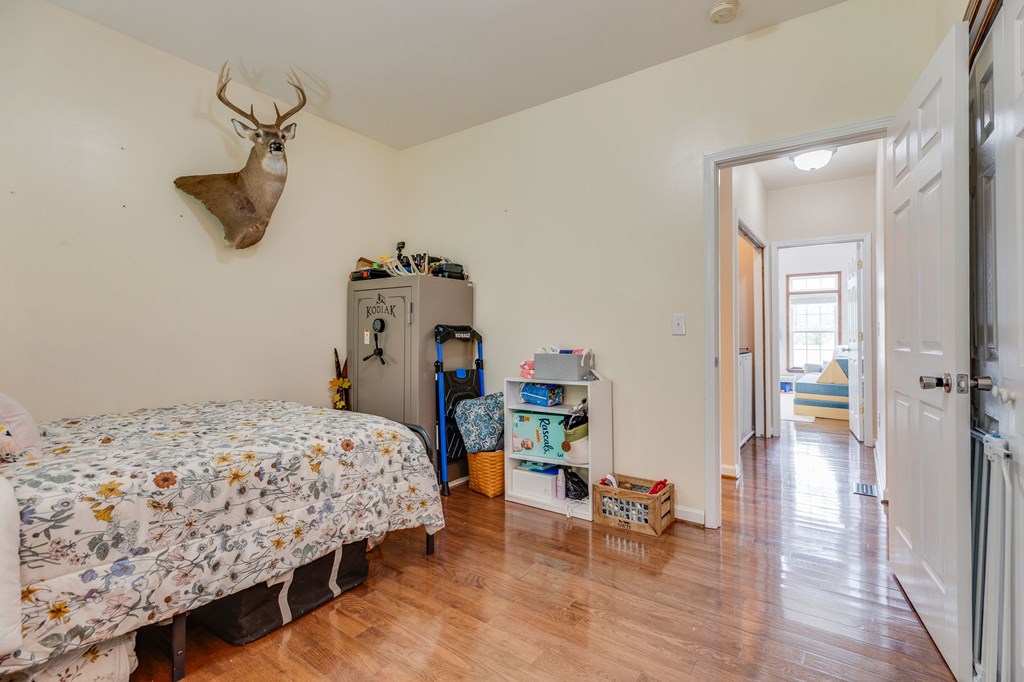 472 Evas Walk