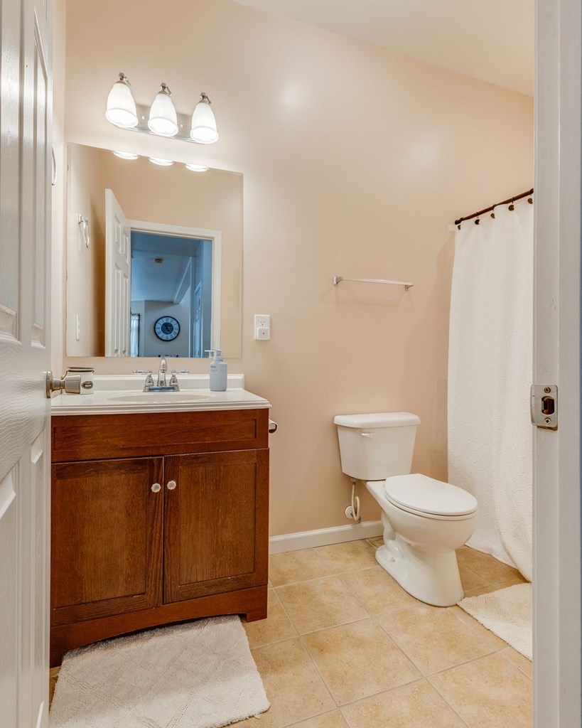 472 Evas Walk