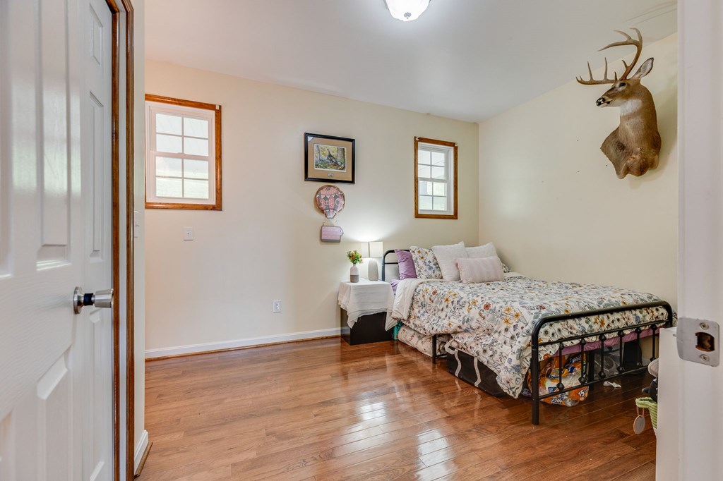 472 Evas Walk