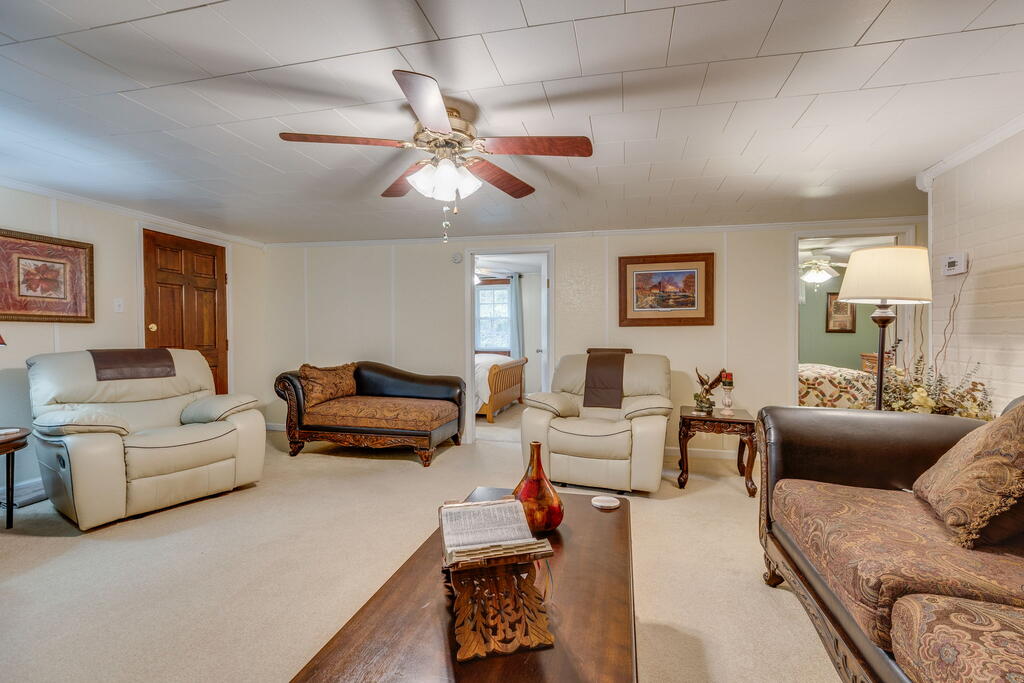 9729 Sandlick Rd