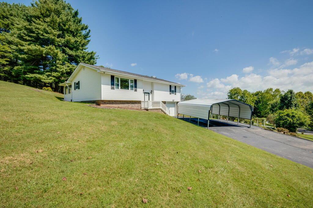 136 Fincastle Drive
