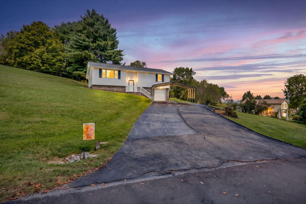 136 Fincastle Drive