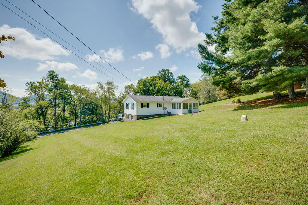 136 Fincastle Drive