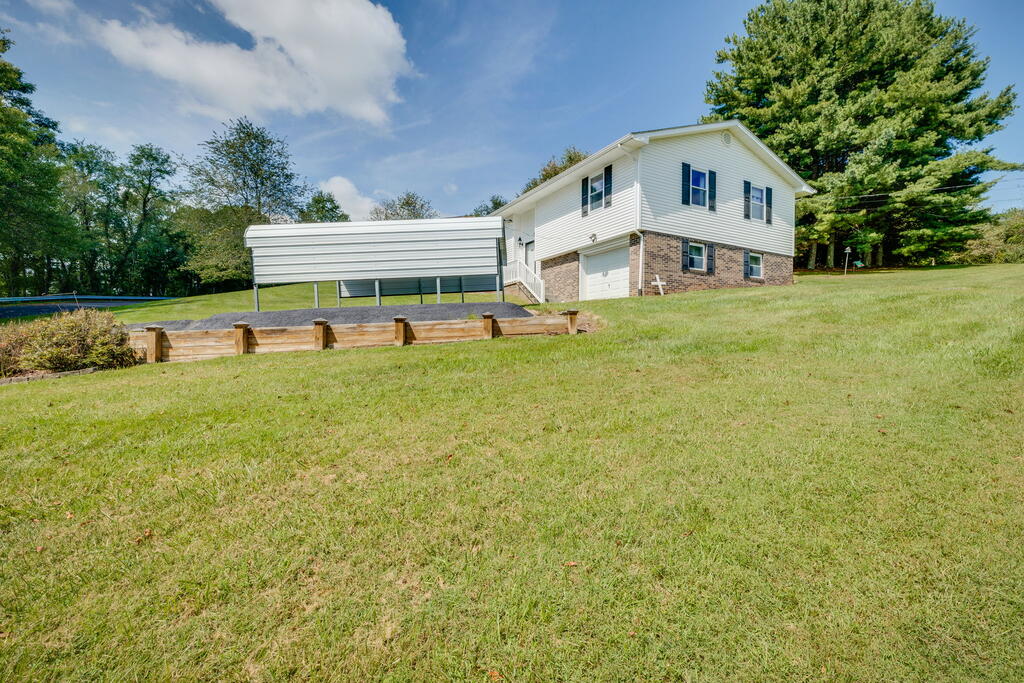 136 Fincastle Drive