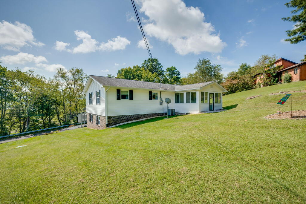 136 Fincastle Drive