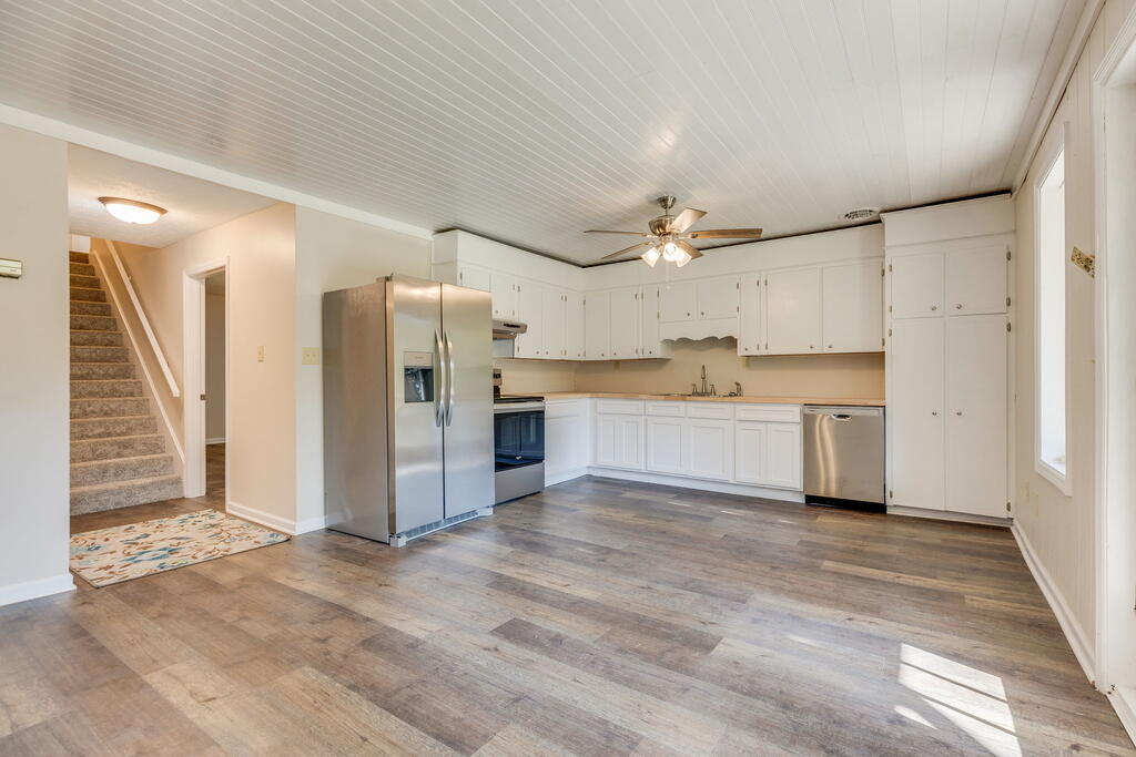1803 Ivy Ridge Rd